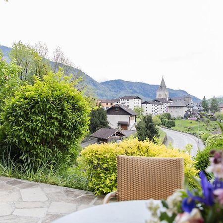 Appartement En Rez-De-Chaussee Avec Vues Sur Les Montagnes Ugine Exterior foto