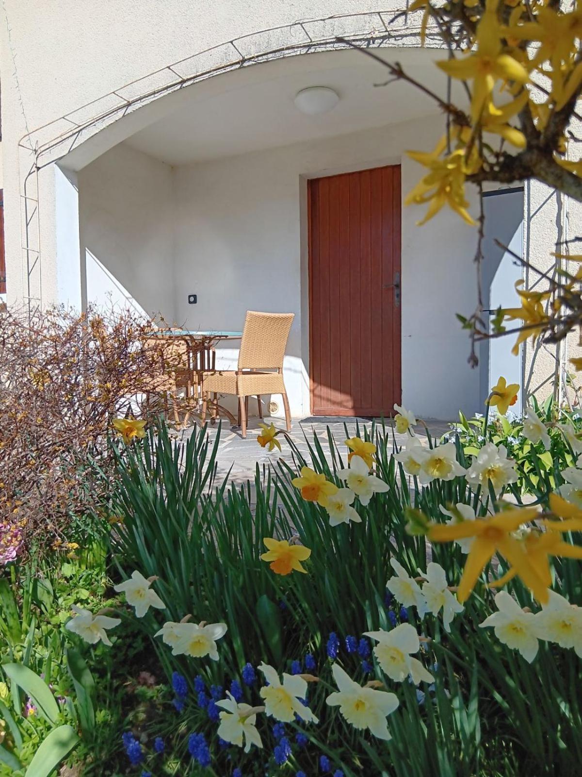 Appartement En Rez-De-Chaussee Avec Vues Sur Les Montagnes Ugine Exterior foto