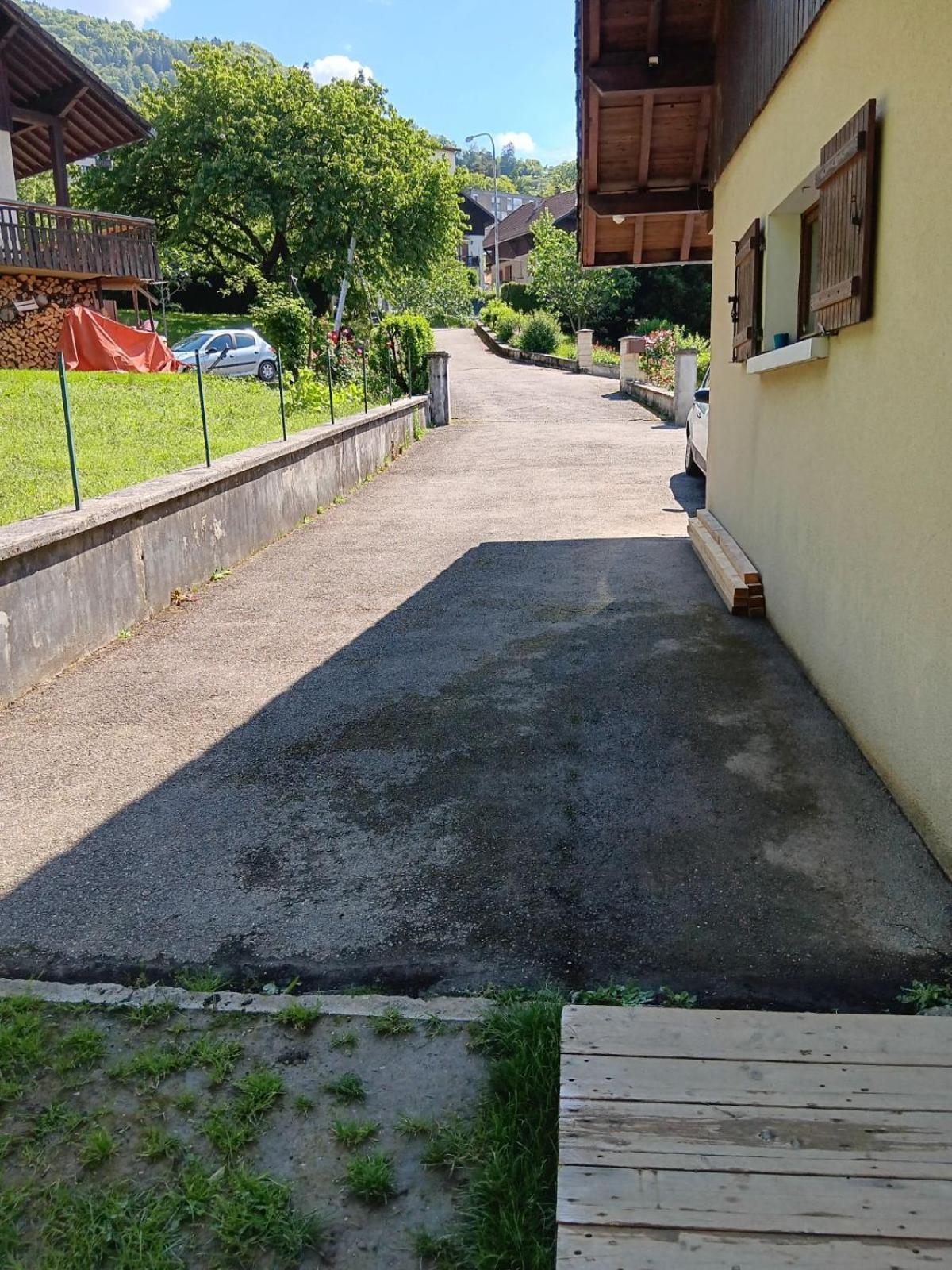 Appartement En Rez-De-Chaussee Avec Vues Sur Les Montagnes Ugine Exterior foto